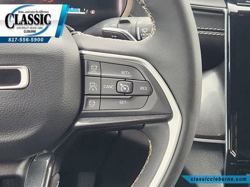 Used 2023 Jeep Grand Cherokee Altitude AWD/4WD image 28