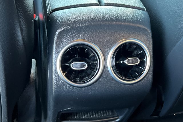 Used 2023 Mercedes-Benz EQB 300 4MATIC image 14