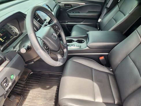 Used 2024 Honda Passport EX-L image 12