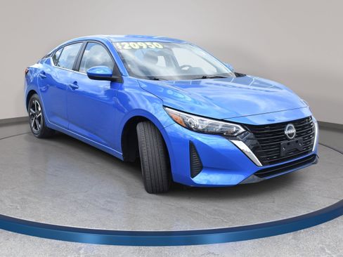 Used 2025 Nissan Sentra SV FWD image 5