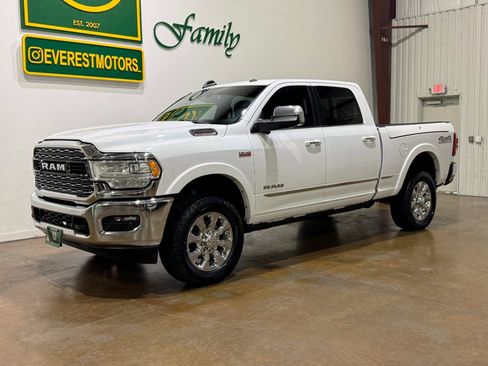 Used 2022 RAM 2500 Limited AWD/4WD image 3