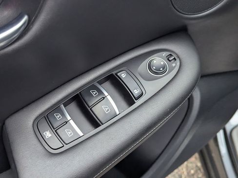 Certified 2019 INFINITI QX50 Essential w/ Premium Heat Package image 20