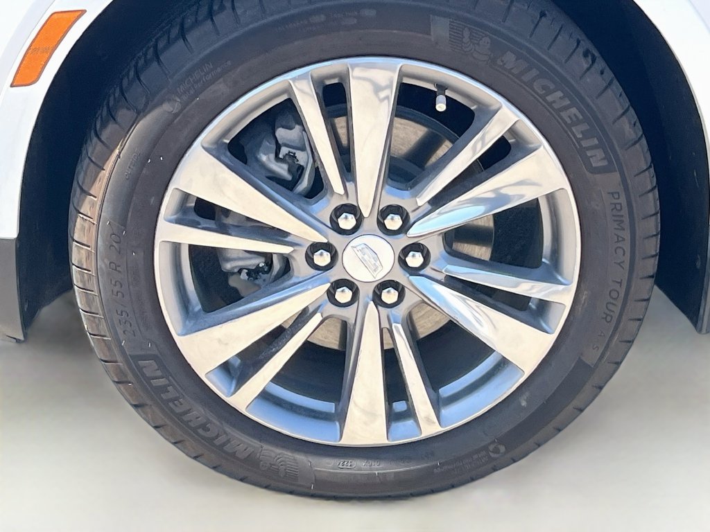Used 2025 Cadillac XT5 Premium Luxury w/ LPO, Floor Liner Package FWD image 33
