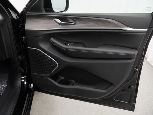 New 2026 Jeep Grand Cherokee Limited image 35