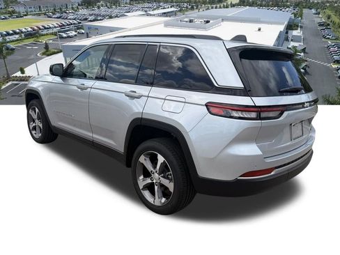 New 2026 Jeep Grand Cherokee Limited RWD image 6
