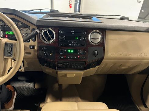 Used 2008 Ford F350 Lariat image 16