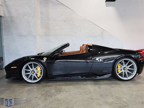 Used 2013 Ferrari 458 Spider RWD image 47