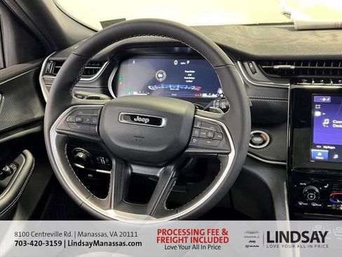 New 2025 Jeep Grand Cherokee Laredo X w/ Luxury Tech Group I image 16
