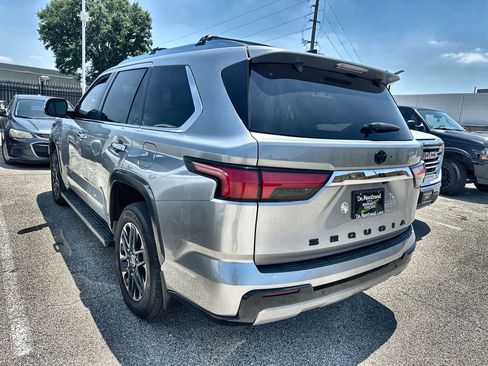 Used 2024 Toyota Sequoia Limited AWD/4WD image 9