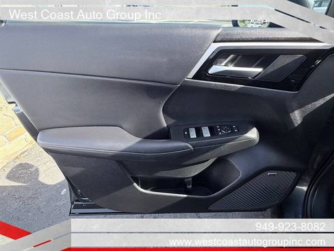 Used 2025 Mitsubishi Outlander SE AWD/4WD image 15