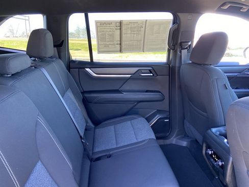 Used 2025 GMC Acadia Elevation image 20