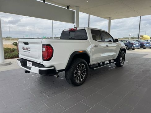 Used 2025 GMC Canyon Denali image 6