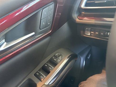 New 2026 Chevrolet Traverse RS w/ LPO, Floor Liner Package image 12