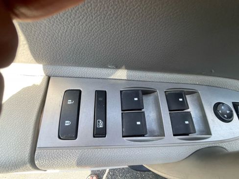 Used 2014 Chevrolet Silverado 3500 W/T image 17