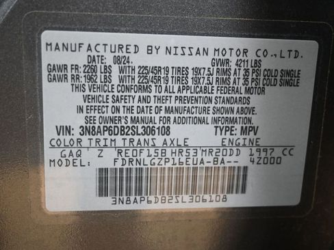 Used 2025 Nissan Kicks SR image 39