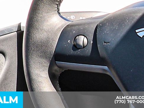 Used 2024 Tesla Model Y Performance AWD/4WD image 31
