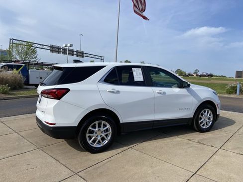 Used 2022 Chevrolet Equinox LT image 12