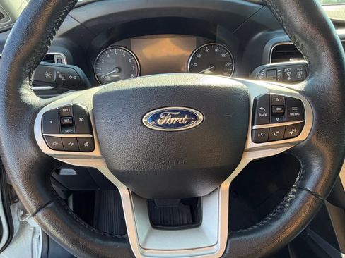 Used 2023 Ford Explorer XLT w/ Equipment Group 202A image 11