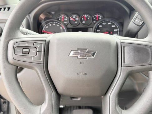 New 2026 Chevrolet Silverado 1500 Custom Trail Boss w/ LPO, Dark Essentials Package AWD/4WD image 9
