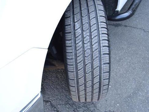 Used 2013 Ford F150 XLT w/ Mid Equipment Group image 63