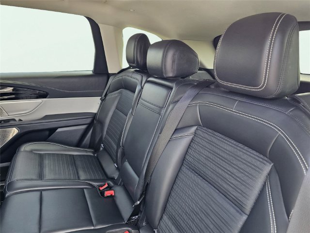 Used 2024 Lincoln Nautilus Reserve w/ Equipment Group 203A AWD/4WD image 36