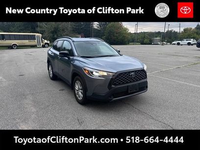 Used 2025 Toyota Corolla Cross LE w/ Moonroof Package