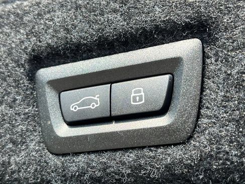 Used 2026 BMW 550e xDrive AWD/4WD image 27