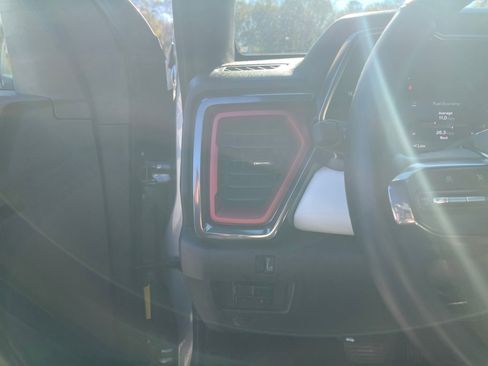 Used 2024 GMC Canyon AT4X image 15