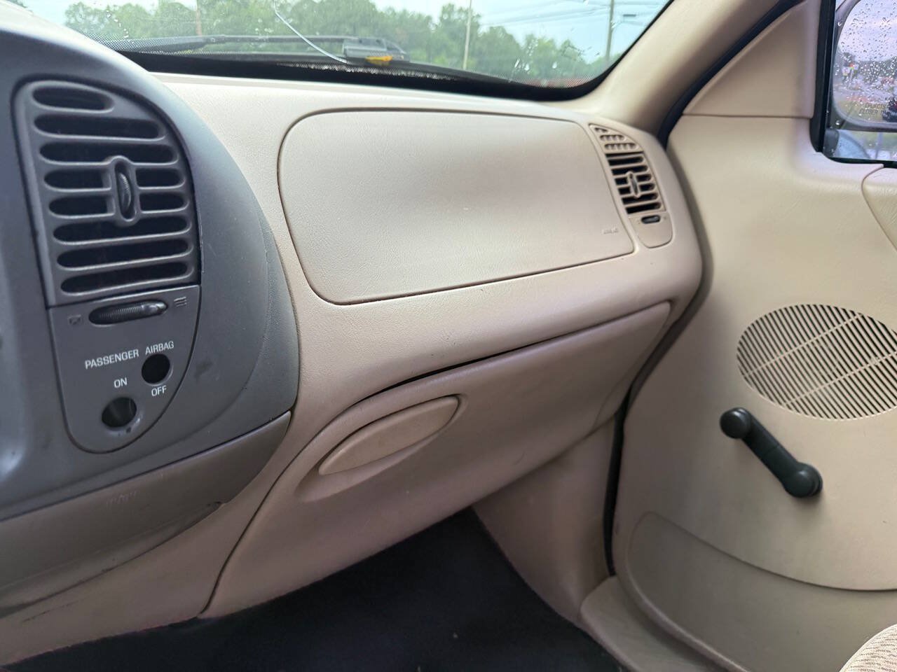 Used 1998 Ford F150 4x4 SuperCab image 27