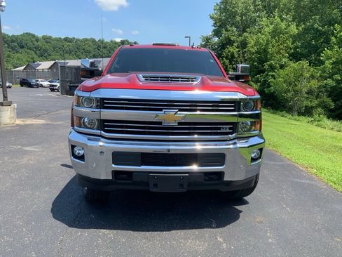 Used 2019 Chevrolet Silverado 2500 LTZ w/ Duramax Plus Package AWD/4WD image 4