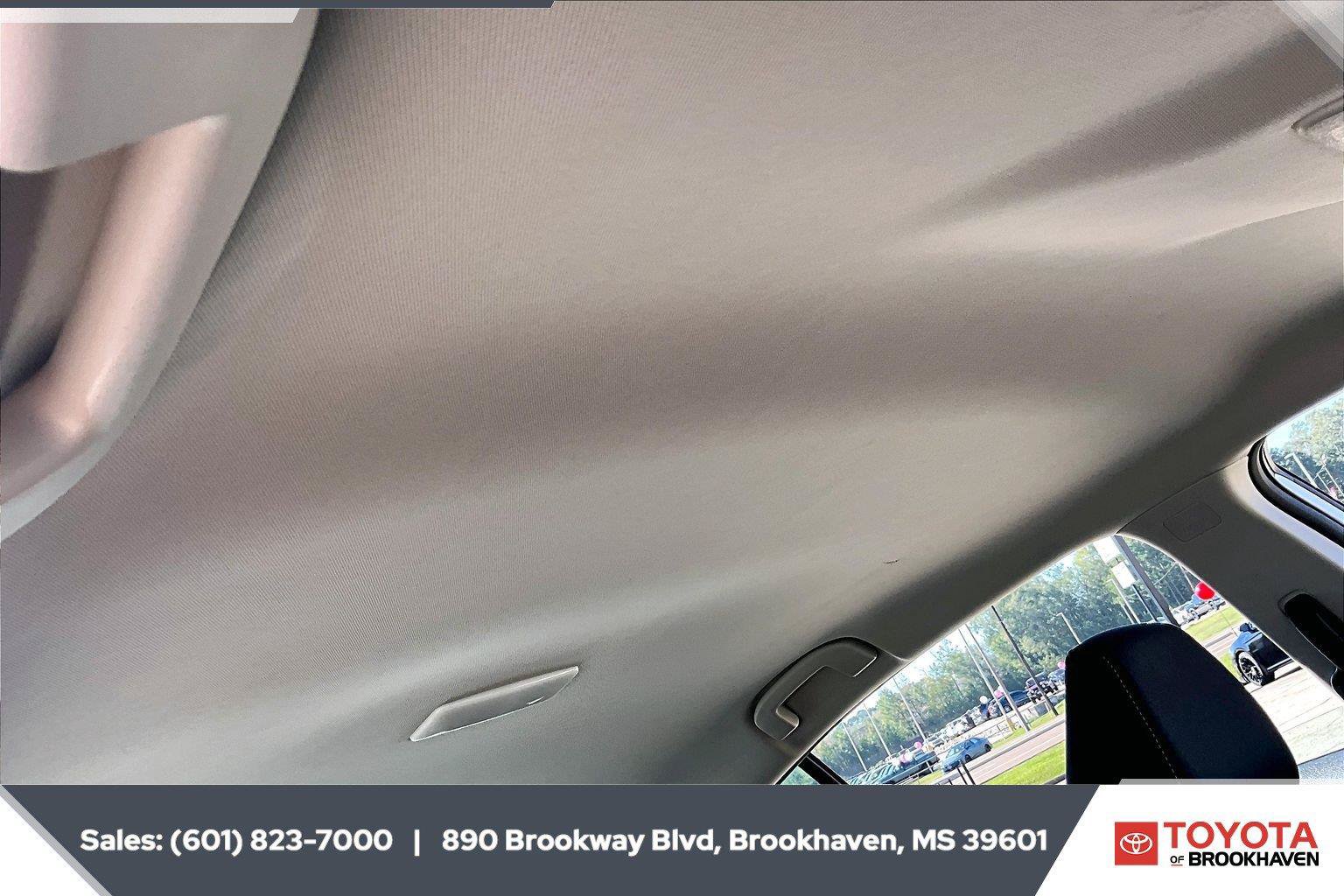 Used 2025 Nissan Altima 2.5 SV FWD image 16