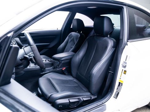 Used 2017 BMW M2 RWD image 17