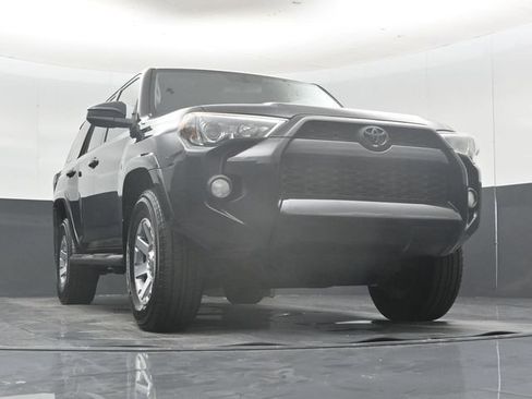 Used 2015 Toyota 4Runner Trail AWD/4WD image 46
