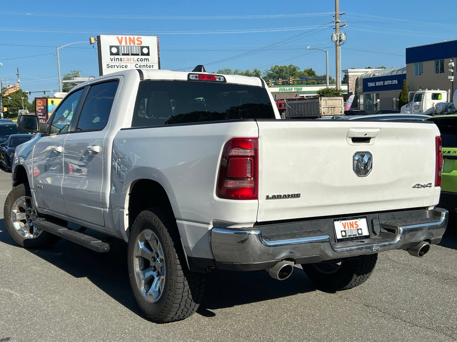 Used 2024 RAM 1500 Laramie AWD/4WD image 6