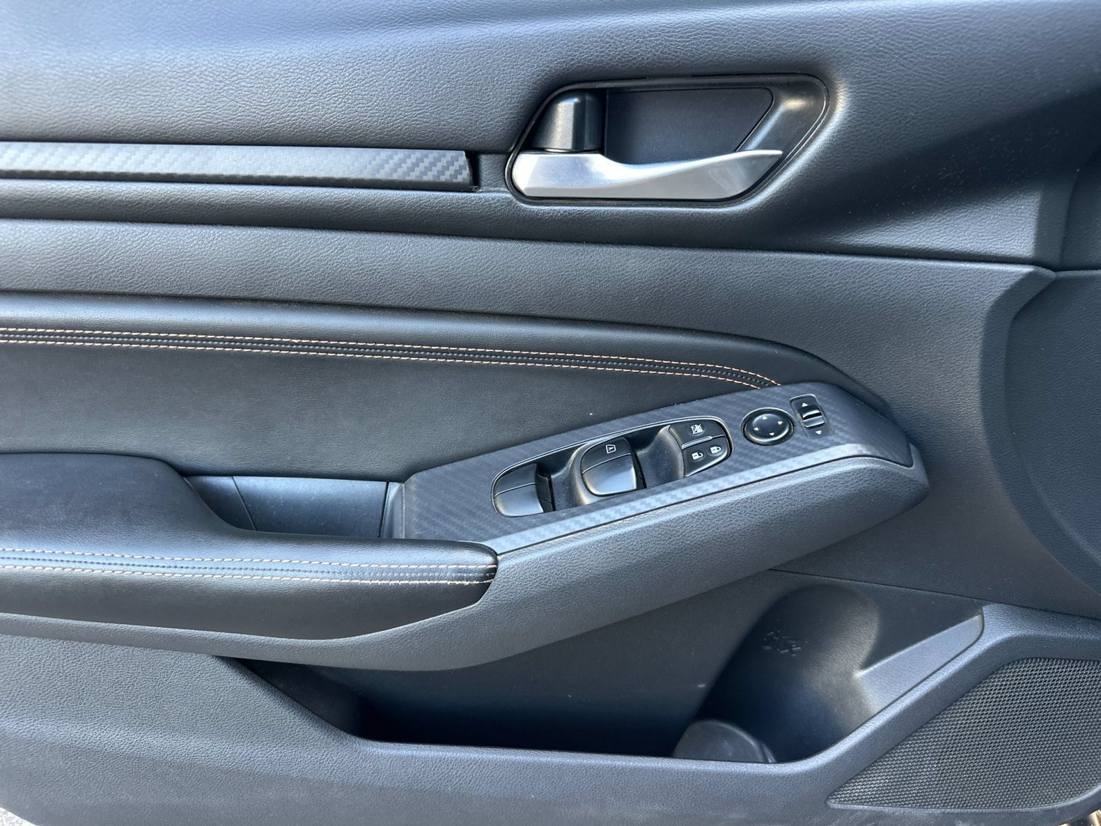 Used 2019 Nissan Altima 2.5 SR FWD image 8