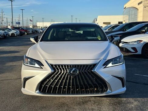 Used 2024 Lexus ES 350 Luxury w/ Accessory Package (Z1) image 2