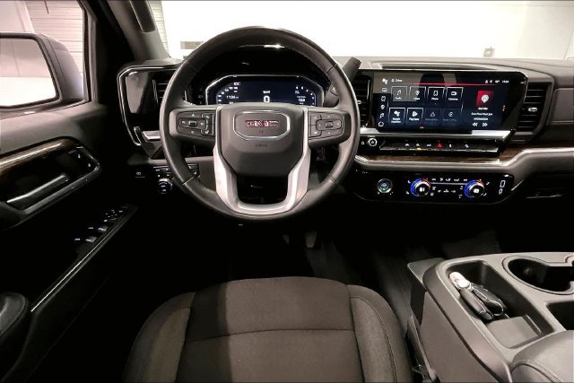 Used 2024 GMC Sierra 1500 Elevation AWD/4WD image 6