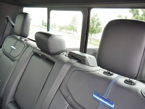 New 2026 Ford F450 Platinum w/ FX4 Off-Road Package AWD/4WD image 17
