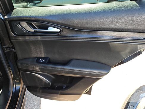 Used 2019 Alfa Romeo Stelvio AWD image 47