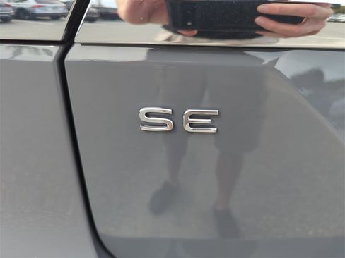 New 2026 Volkswagen Atlas SE image 18