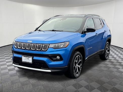 Used 2024 Jeep Compass Limited image 3
