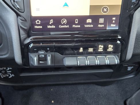 New 2026 RAM 2500 Tradesman AWD/4WD image 15
