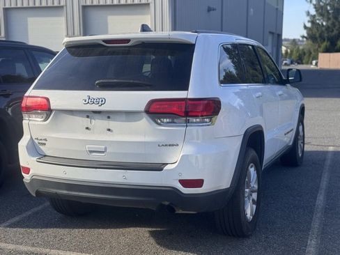 Used 2022 Jeep Grand Cherokee Laredo E image 5