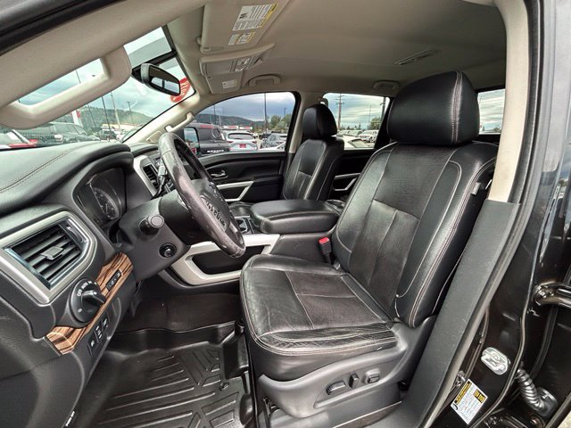 Used 2018 Nissan Titan SL w/ Chrome Package AWD/4WD image 27