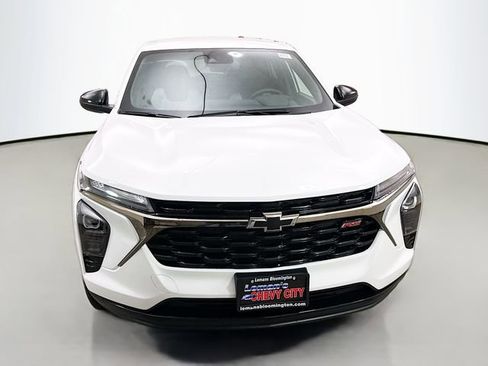 New 2026 Chevrolet Trax RS w/ Driver Confidence Package image 2