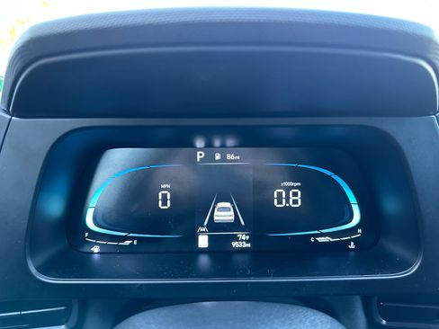 Used 2025 Hyundai Elantra Sport image 18