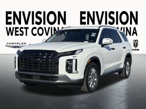Used 2023 Hyundai Palisade SEL image 5