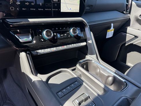 New 2026 GMC Sierra 2500 AT4X w/ AT4X AEV Edition AWD/4WD image 13