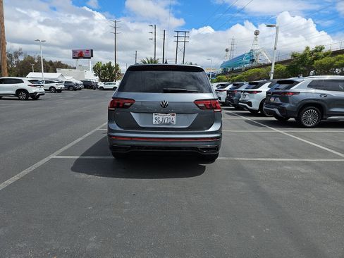 Used 2023 Volkswagen Tiguan SE R-Line image 6