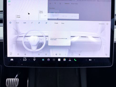 Used 2022 Tesla Model Y Performance image 22